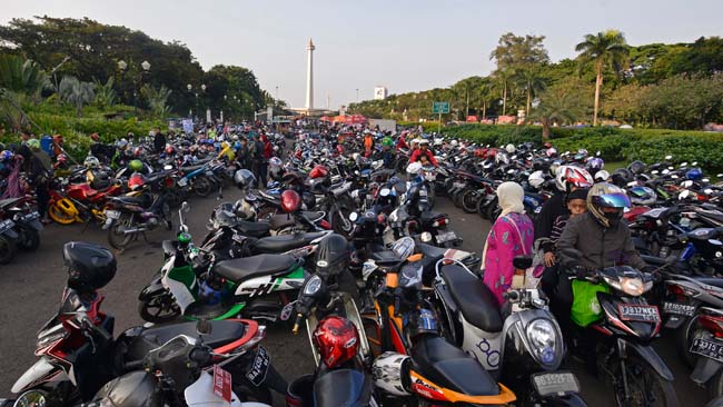 Sepeda Motor Parkir Seharian di IRTI Monas Hanya Rp3 Ribu